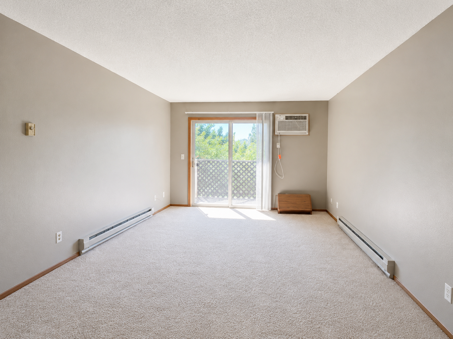 Briarwood-901C-304-Living-Room