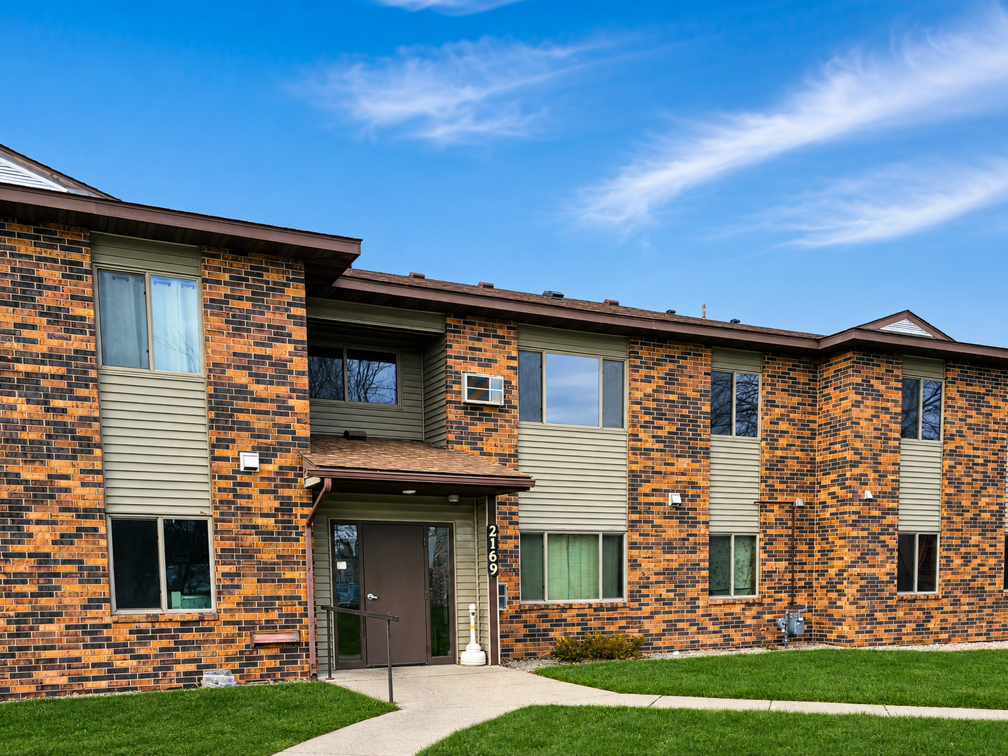 Castlewood-2169-Cecilee-Exterior-Fall-2023
