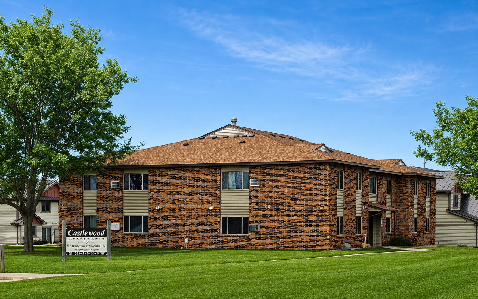 Castlewood-Exterior-Fall-2023