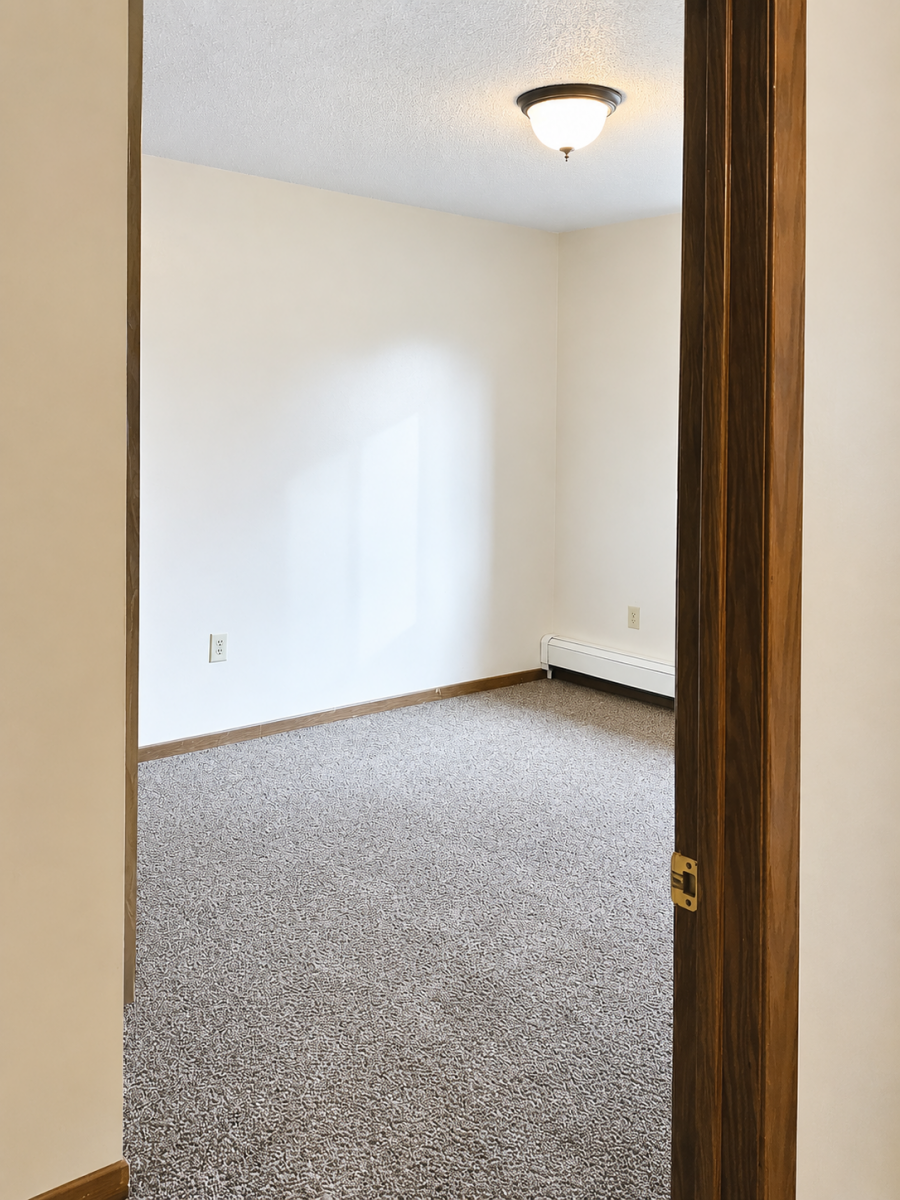 Castlewood-Main-Bedroom