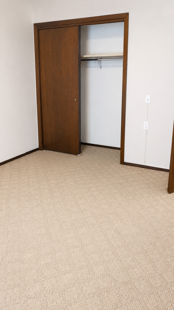 Heritage-West-255-Bedroom-Closet
