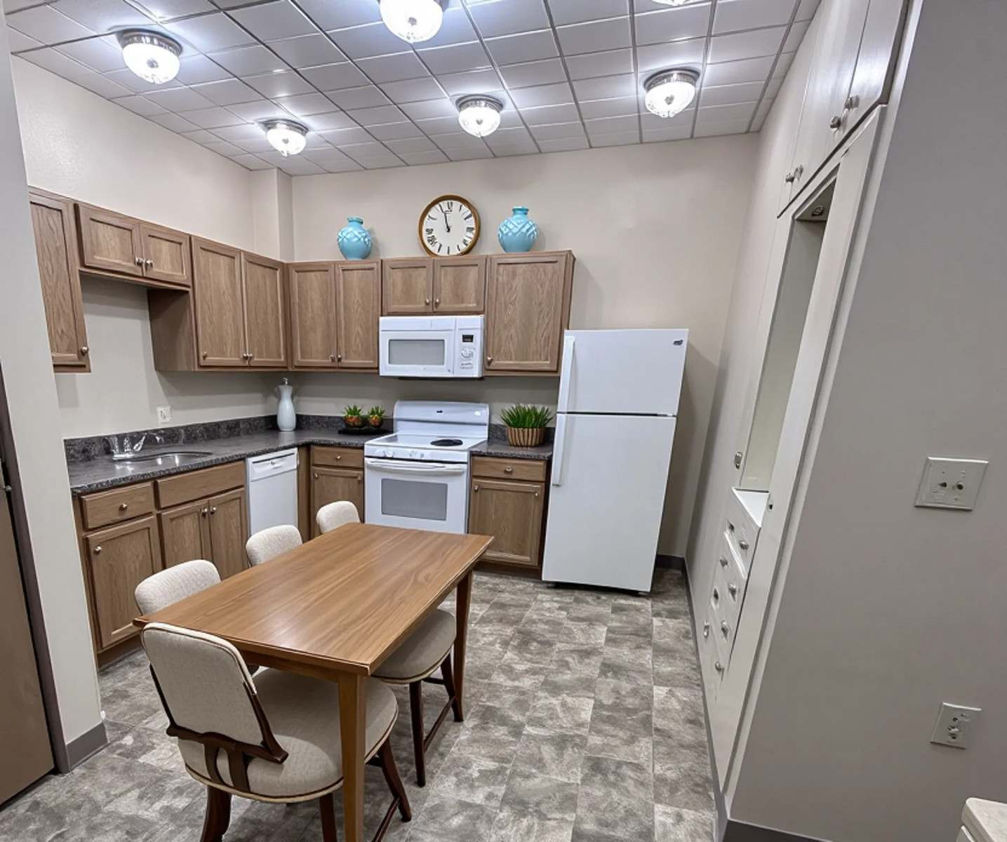 Madison Street Apartments - Van Binsbergen & Associates