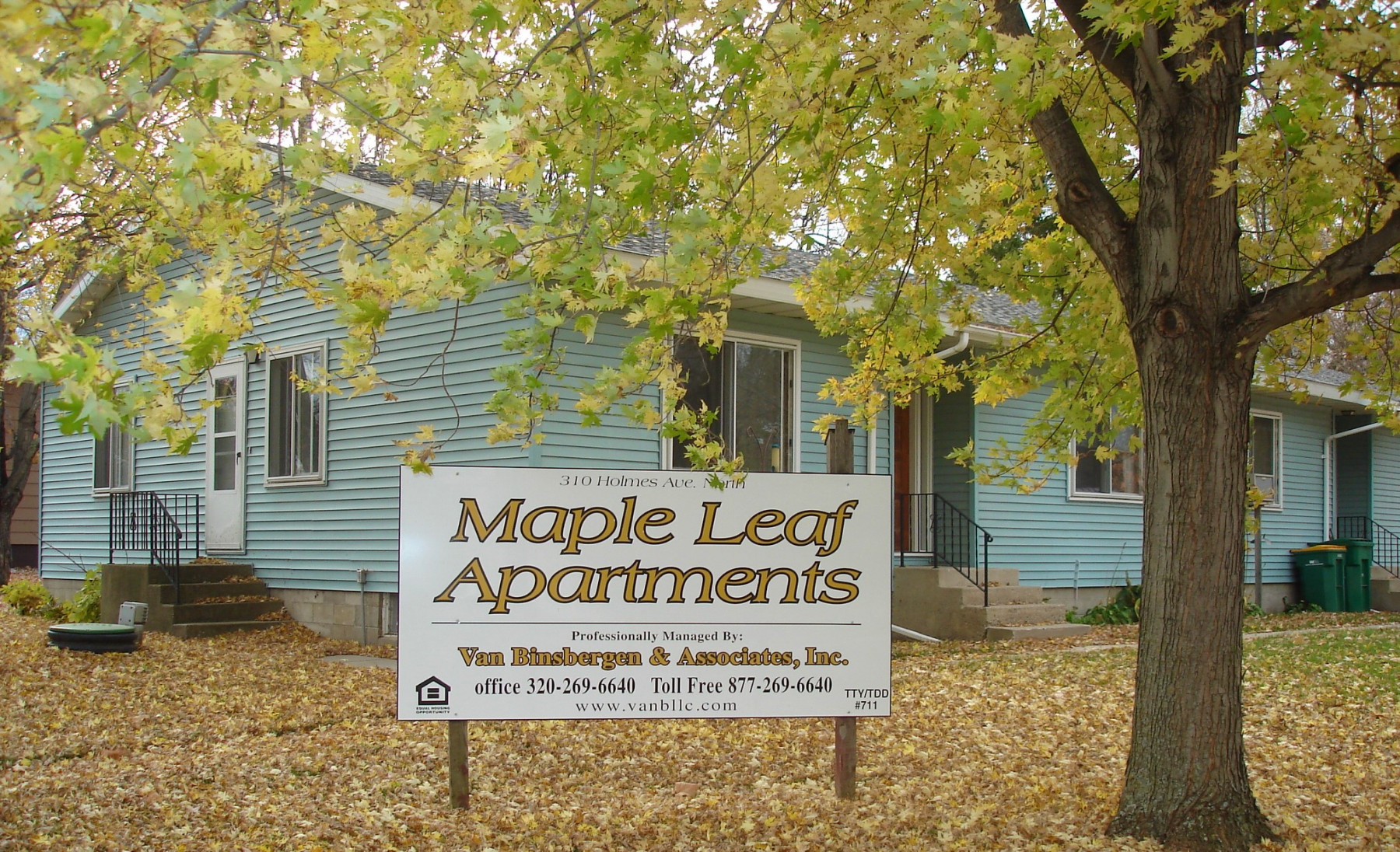 Maple-Leaf-Apartments-Exterior-2