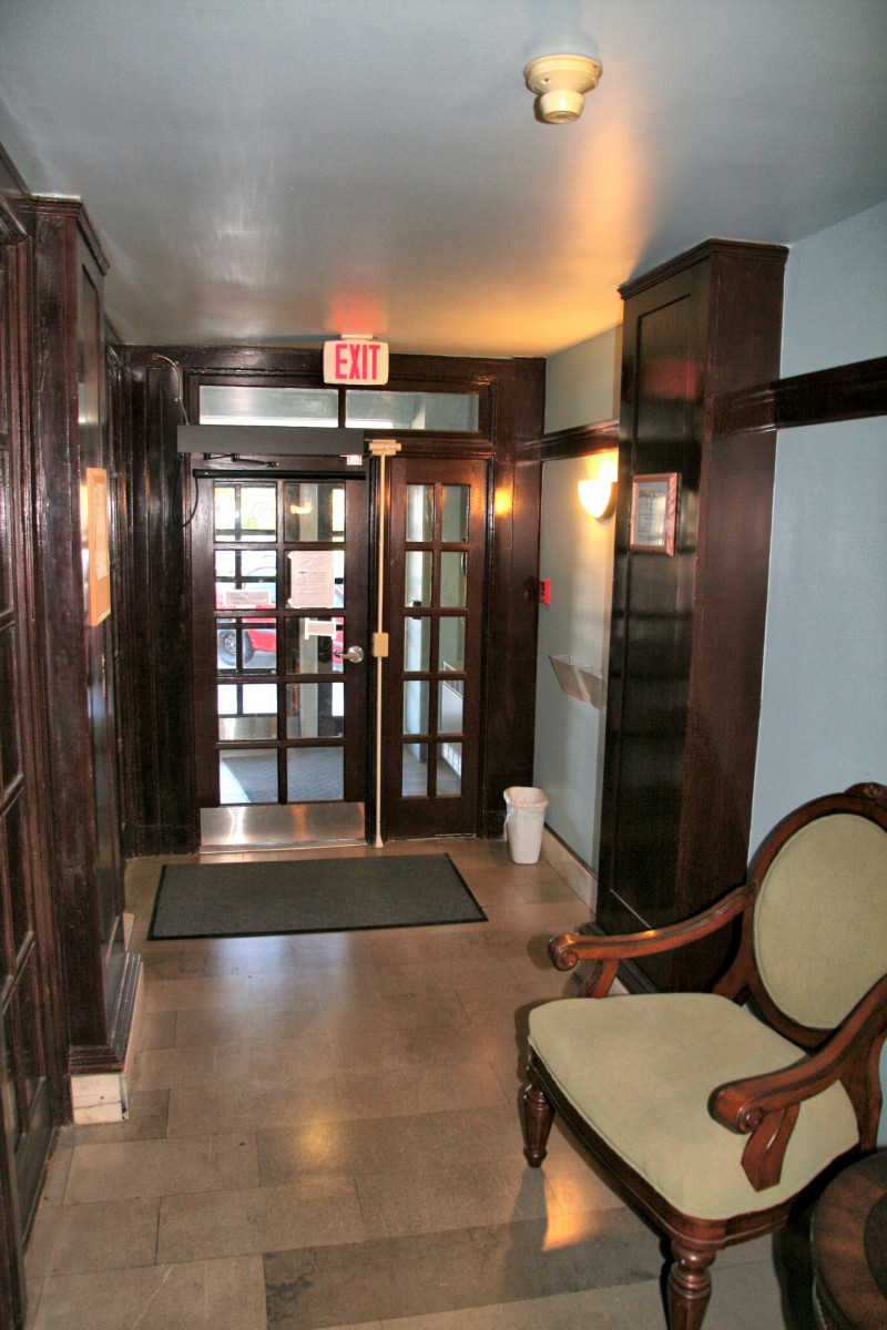 Osage-Lobby-Entrance-Interior