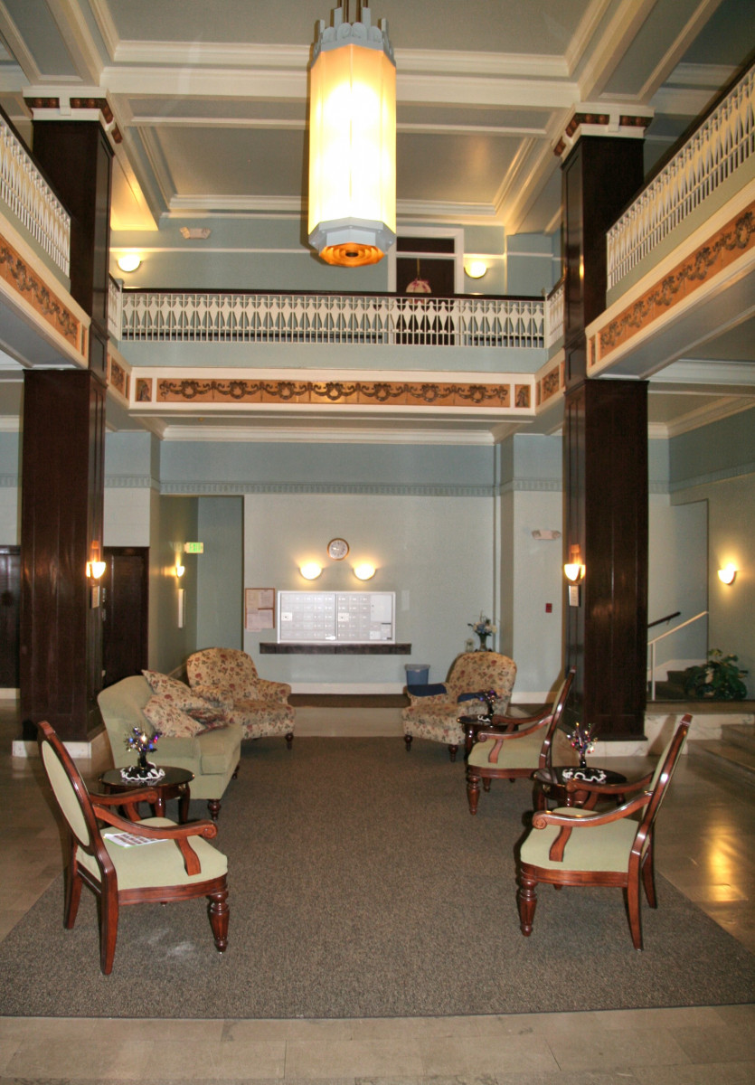 Osage-Lobby-Seating-Area-2