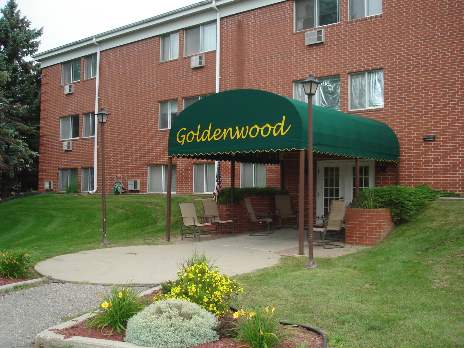 Goldenwood Apartments Van Binsbergen & Associates