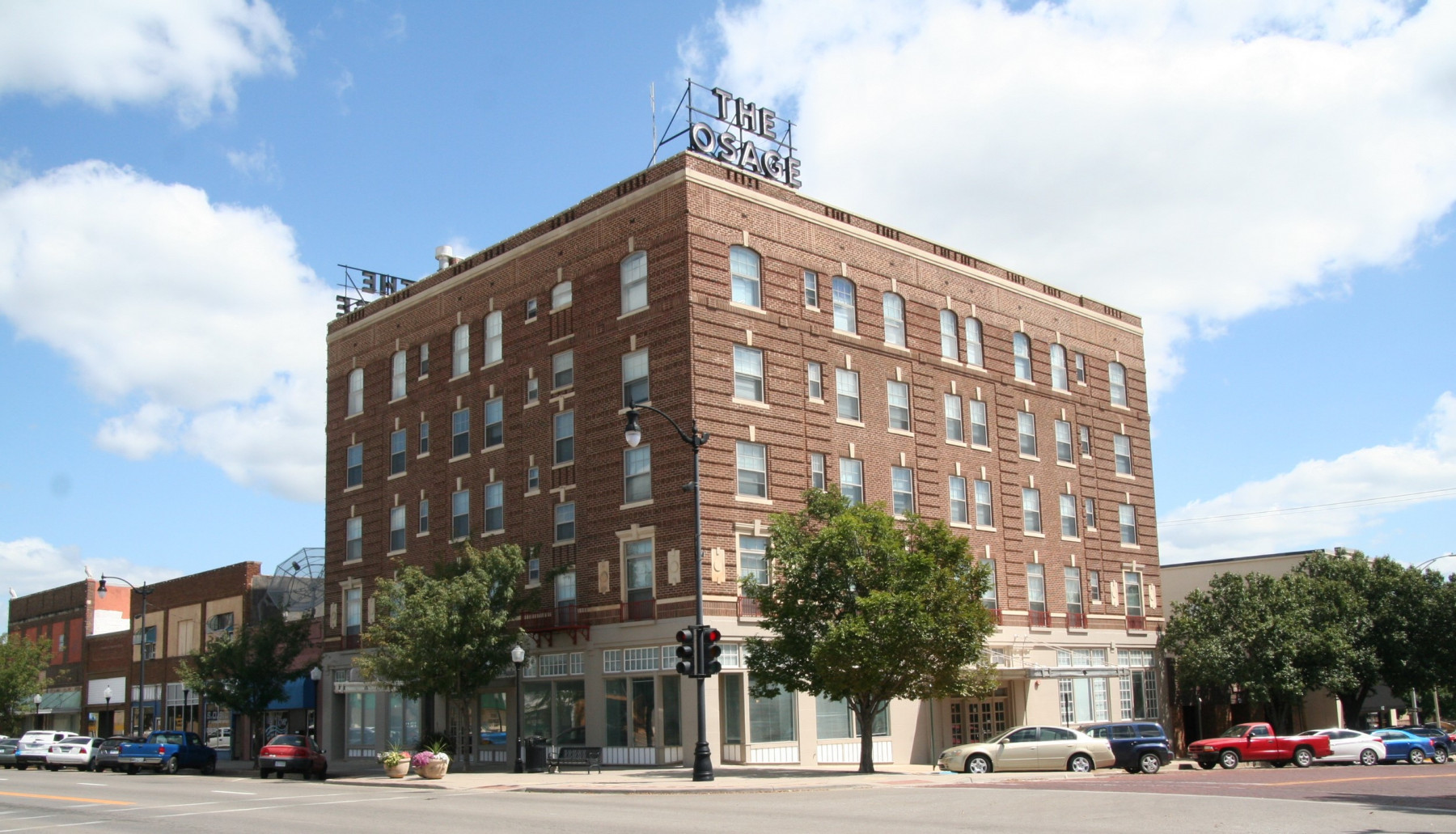 Osage Apartments Van Binsbergen & Associates